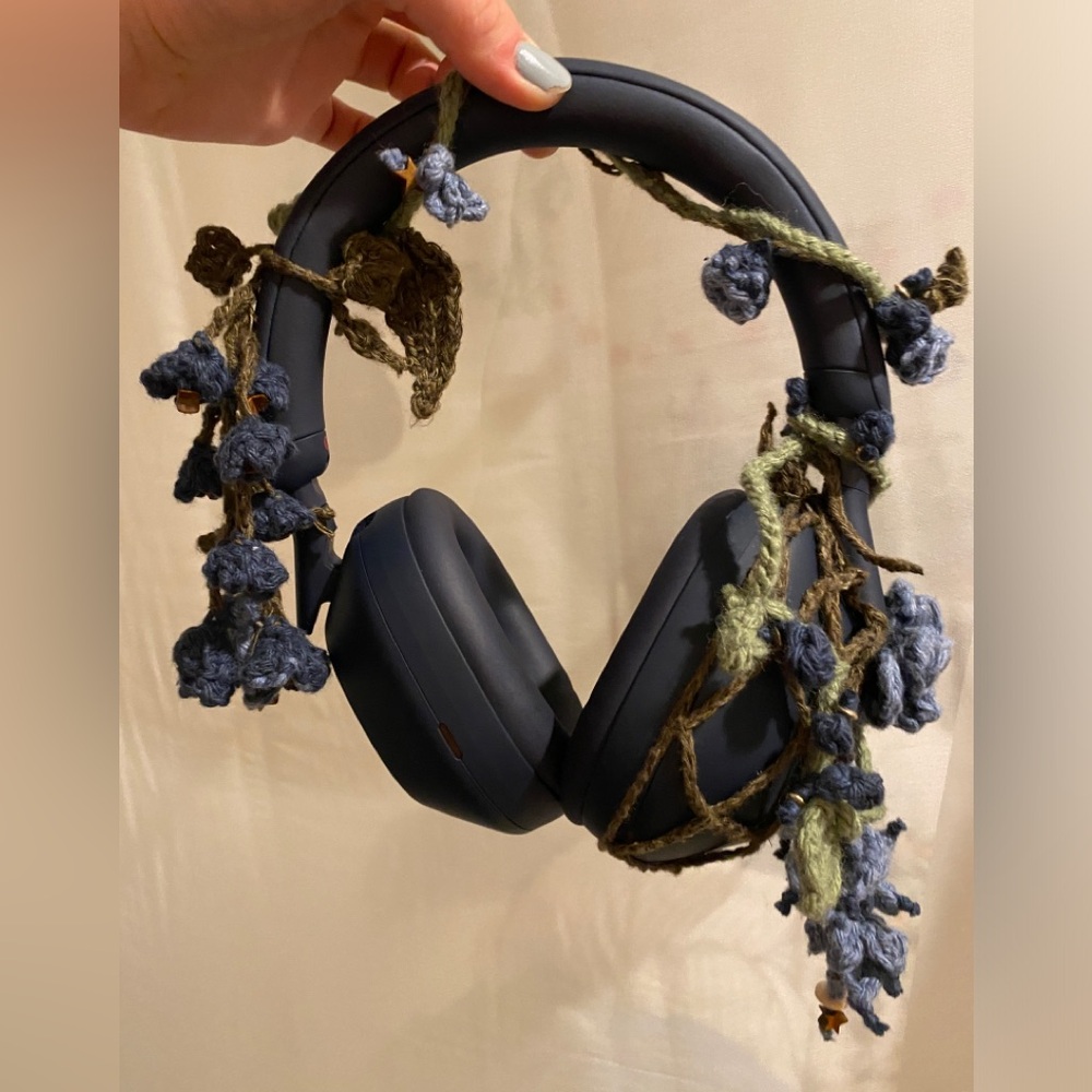 HANDMADE hand-crocheted headphone decor wrap *HEADPHONES NOT INCLUDED*
